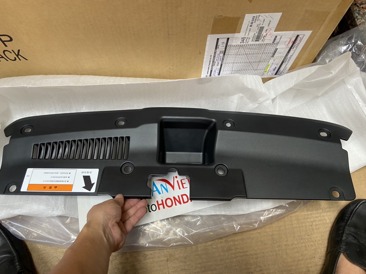 Tấm nhựa che dàn nóng két nước xe Honda CRV 2018 đến 2022